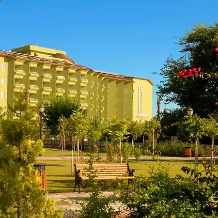 Sunstar אתר נופש 4*